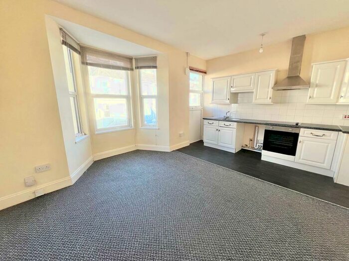 1 Bedroom Apartment To Rent In Mutley, Plymouth, PL4