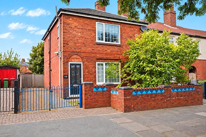 3 Bedroom End Of Terrace House For Sale In Fryston Road, Castleford, West Yorkshire, WF10