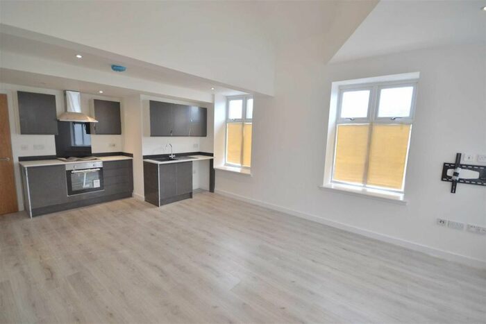 2 Bedroom Property To Rent In Water Street, Radcliffe, Manchester, M26