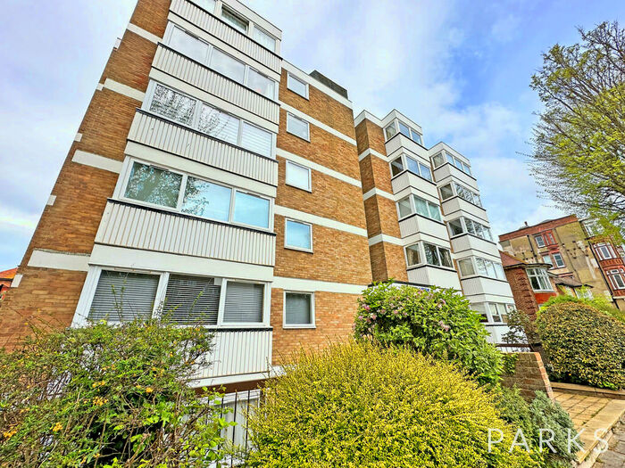 2 Bedroom Flat To Rent In Third Avenue, Hove, BN3