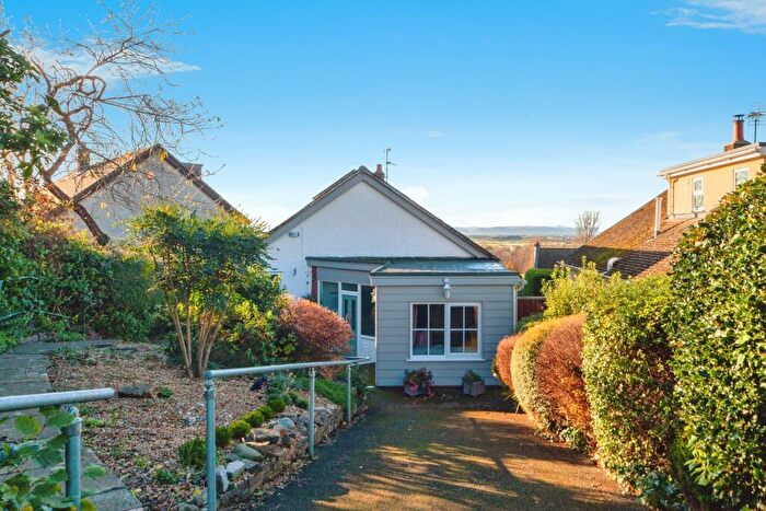 4 Bedroom Bungalow For Sale In The Avenue, Prestatyn, Denbighshire, LL19