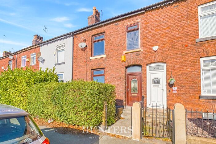 3 Bedroom Terraced House For Sale In Manchester Old Road, Middleton, Manchester, M24