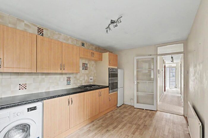 2 Bedroom Flat For Sale In Brookview Court, Village Road, Enfield, EN1