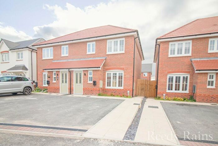 3 Bedroom Semi-Detached House To Rent In Bluebelle Drive, Ellesmere Port, Cheshire, CH65