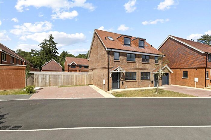 3 Bedroom Semi Detached House For Sale In The Hinds, Hind Gardens, Hindhead, Surrey, GU26