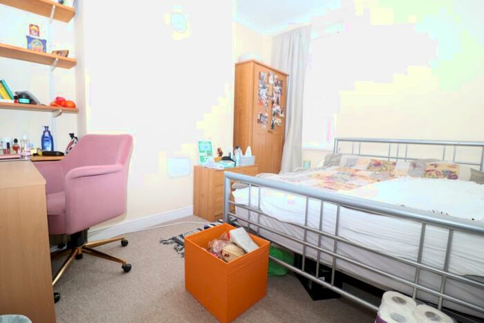 6 Bedroom Terraced House To Rent In Manor Street, Heath, CF14