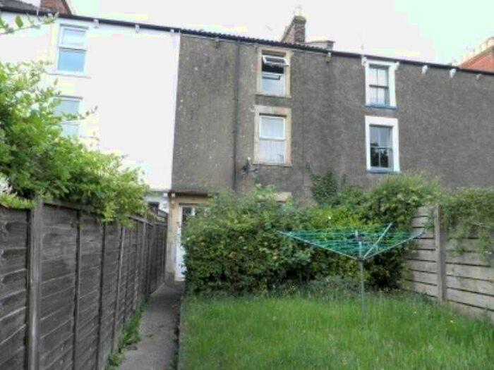 1 Bedroom Flat To Rent In Redland Terrace, Frome, Somerset, BA11