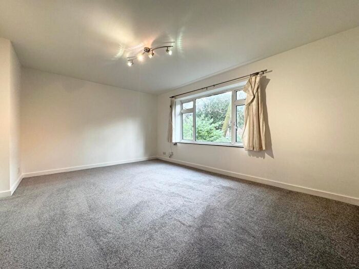 2 Bedroom Flat To Rent In Cliveden Court -, P16