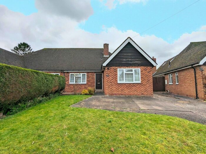 3 Bedroom Semi-Detached Bungalow For Sale In Meadow Road, Wythall, Birmingham, B47