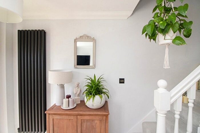 3 Bedroom Terraced House For Sale In All Saints Avenue, Margate, CT9 - Photo 3