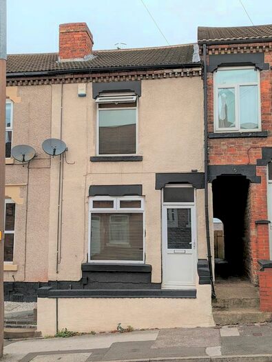 3 Bedroom Terraced House To Rent In Brookhill Street, Nottingham, NG9