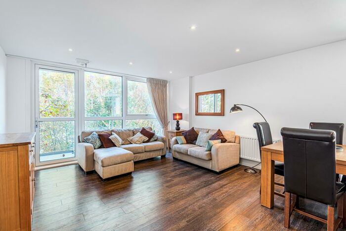 2 Bedroom Apartment To Rent In Tavern Quay, Rope Street, Surrey Docks, SE16