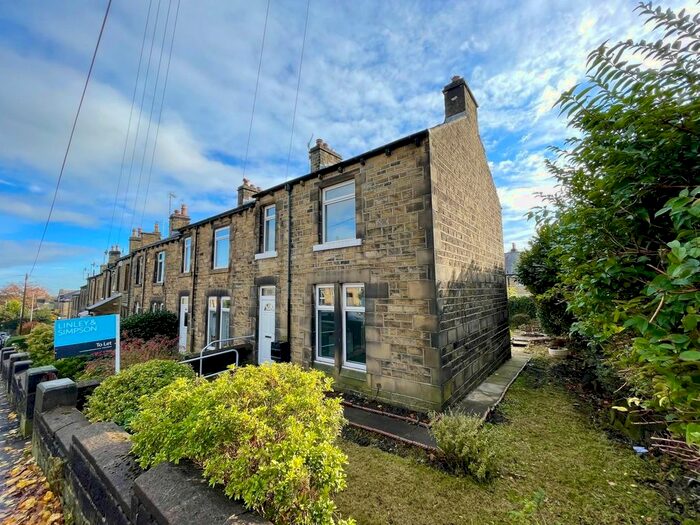 3 Bedroom End Of Terrace House To Rent In Cowlersley Lane, Huddersfield, West Yorkshire, Uk, HD4