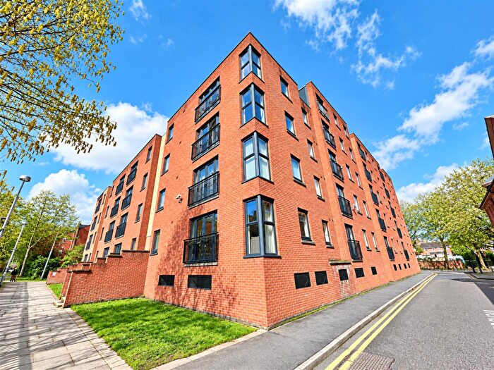 2 Bedroom Apartment To Rent In Central Court, Melville Street, Salford, M3