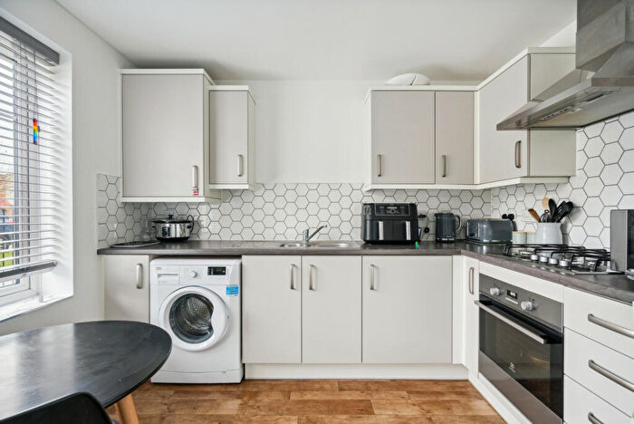 2 Bedroom Terraced House For Sale In Candytuft Way, Didcot, OX11