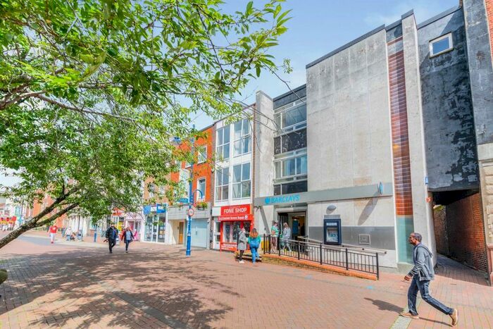 2 Bedroom Flat To Rent In High Street, Gosport, PO12