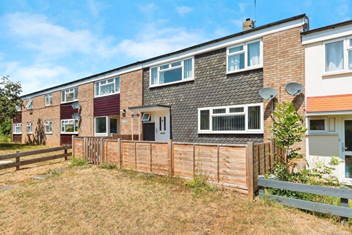 3 Bedroom Terraced House For Sale In Archer Road, Stevenage, SG1