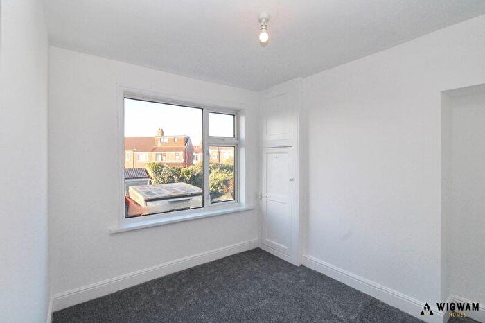 3 Bedroom End Of Terrace House For Sale In National Avenue, Hull, HU5