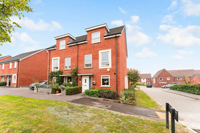 3 Bedroom Semi-Detached House For Sale In Gray Street, Longhedge, Salisbury, SP4