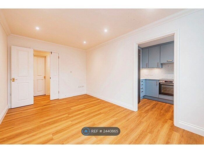 2 Bedroom Bungalow To Rent In Harrison Place, Basingstoke, RG21