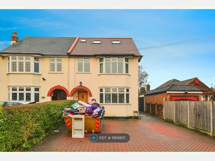 4 Bedroom Semi-Detached House To Rent In Oliver Road, Shenfield, Brentwood, CM15