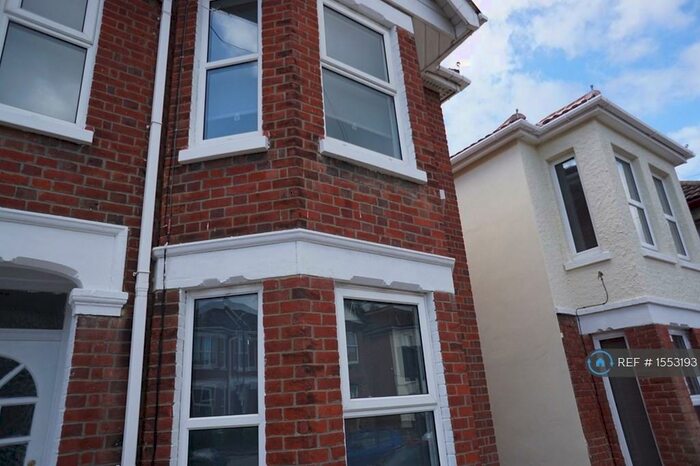 5 Bedroom Semi-Detached House To Rent In Burlington Road, Southampton, SO15