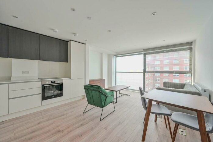 1 Bedroom Flat To Rent In Clements Lane, Ilford, IG1