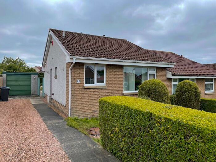 2 Bedroom Semi-Detached Bungalow For Sale In Denvale Gardens, Kennoway, Leven, KY8