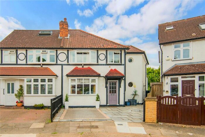 4 Bedroom Semi-Detached House To Rent In Chudleigh Road, Twickenham, Middlesex, TW2