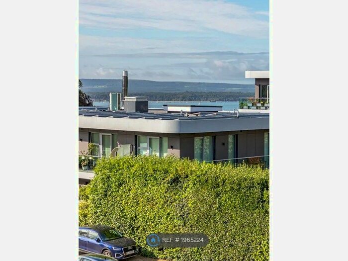 2 Bedroom Flat To Rent In Mount Road, Poole, BH14