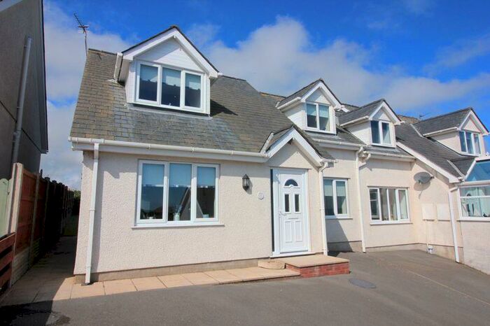 3 Bedroom Semi-Detached House For Sale In Bull Bay, Amlwch, LL68
