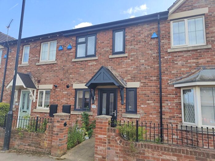 2 Bedroom House To Rent In Fieldview, Edlington, Doncaster, South Yorkshire, DN12