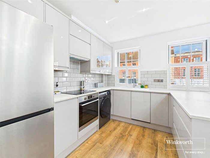 3 Bedroom Apartment To Rent In Home Court, London Street, Reading, Berkshire, RG1