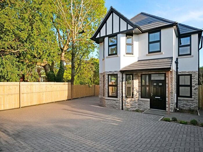 4 Bedroom Detached House For Sale In Alexandra Road, Poole, BH14