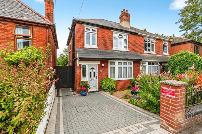 3 Bedroom Semi Detached House For Sale In Pound Street, Southampton, Hampshire, SO18