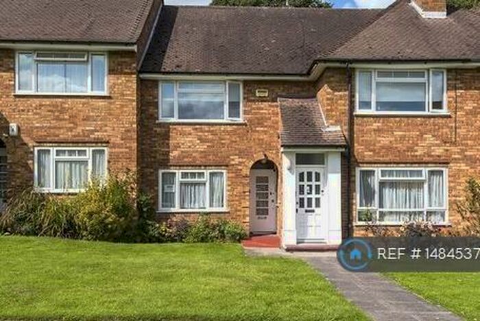 2 Bedroom Maisonette To Rent In Kerry Court, Stanmore, HA7