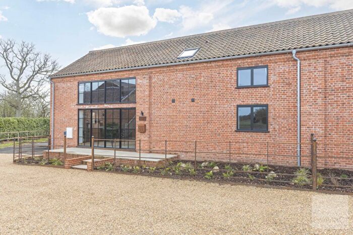 3 Bedroom Barn Conversion To Rent In Sco Ruston Road, Tunstead, NR12