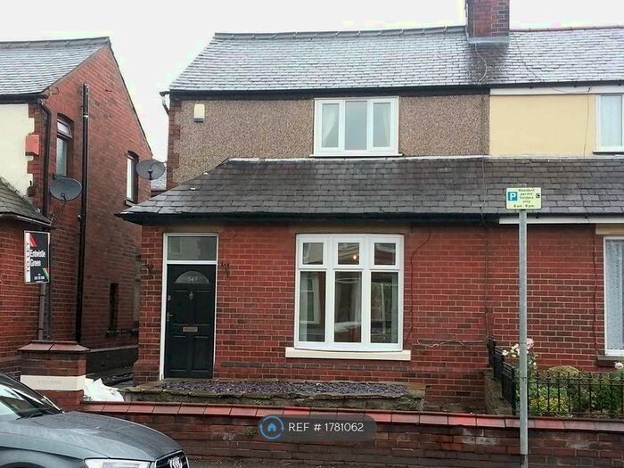 3 Bedroom Semi-Detached House To Rent In Rochdale Old Road, Bury, BL9