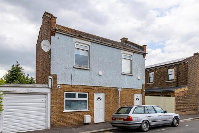 1 Bedroom Flat For Sale In Suffolk Park Road, Walthamstow, E17
