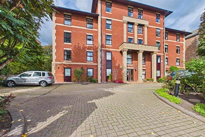 1 Bedroom Flat For Sale In Beaufort Road, Clifton, BS8