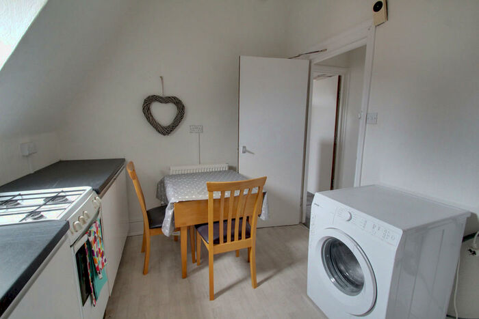 1 Bedroom Apartment To Rent In Hinckley Road, Leicester, LE3