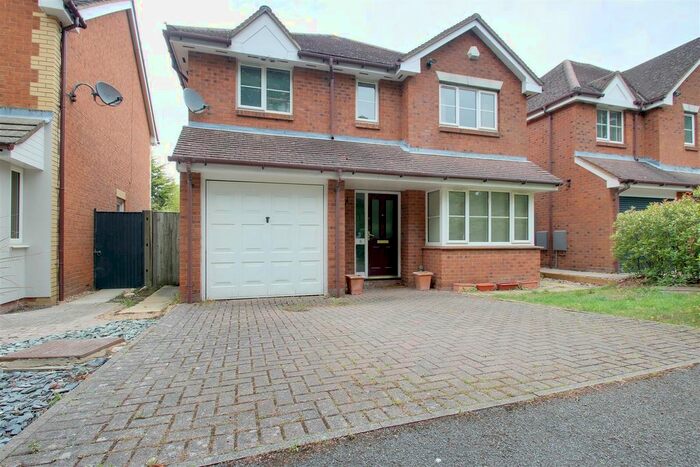 4 Bedroom Detached House For Sale In Thorne Way, Buckland Wharf, Aston Clinton, HP22