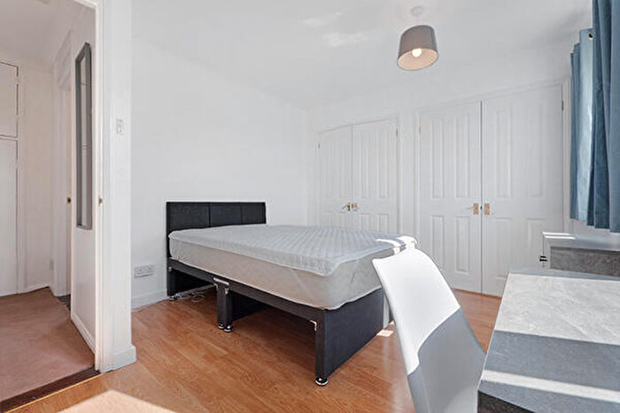 4 Bedroom End Of Terrace House To Rent In Stevens Walk, Colchester, Essex, CO4