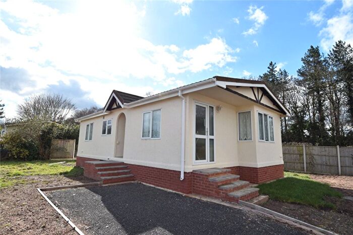 2 Bedroom Mobile/park Home For Sale In Doverdale Park Homes, Hampton Lovett, Droitwich, Worcestershire, WR9