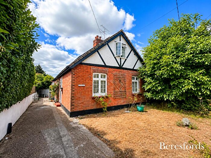 3 Bedroom Bungalow To Rent In St. Peters Road, West Mersea, CO5