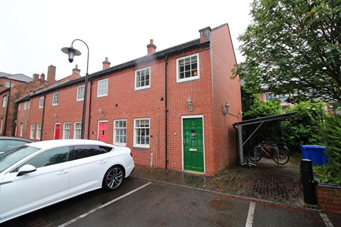 2 Bedroom Town House To Rent In Horninglow Street, Horninglow, Burton Upon Trent, DE14