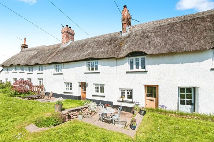 3 Bedroom Cottage To Rent In Castle Lane, Exmouth, EX8