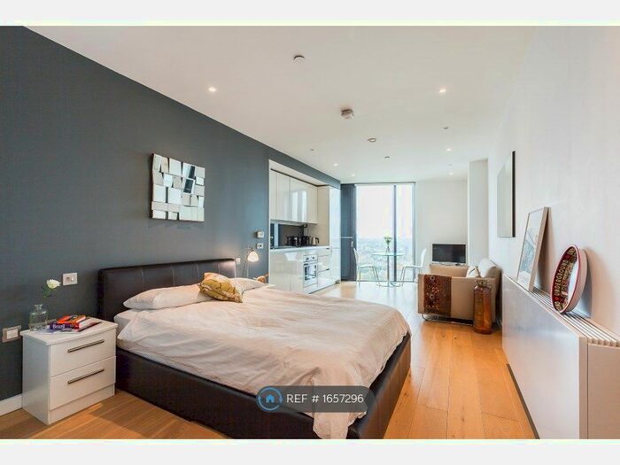 Studio To Rent In Walworth Road, London, SE1