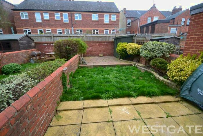 4 Bedroom Terraced House To Rent In Pitcroft Avenue, Reading, RG6