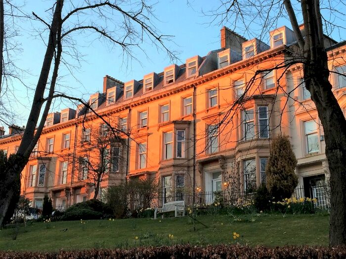 2 Bedroom Flat To Rent In Botanic Crescent, Glasgow, G20